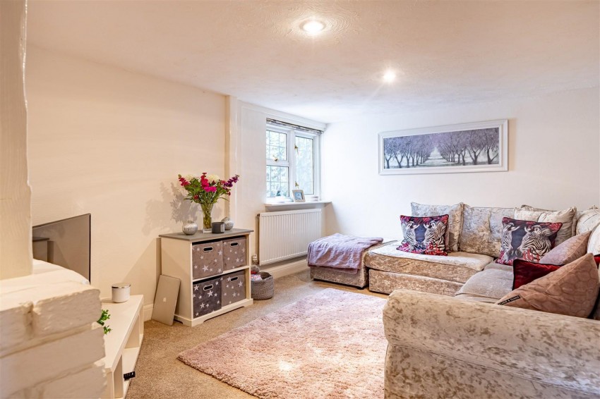 Images for Duck Lane, Thornwood Common