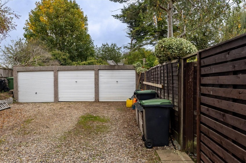 Images for Duck Lane, Thornwood Common
