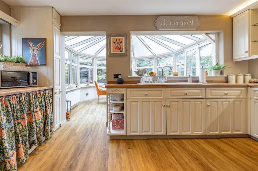 Images for Duck Lane, Thornwood Common
