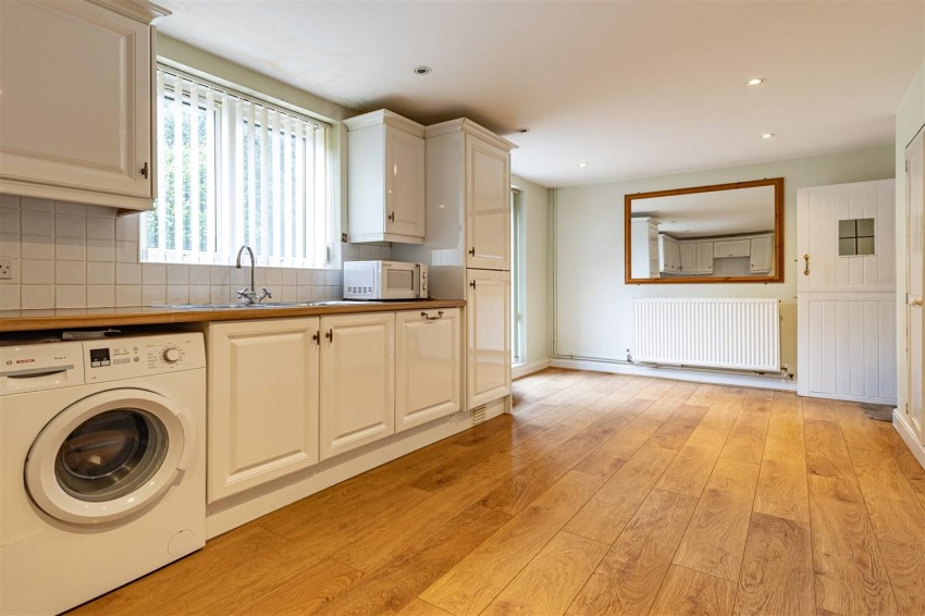 Images for Centre Drive, Epping