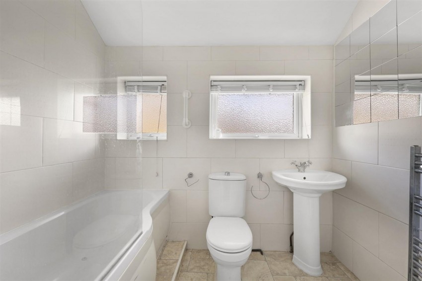 Images for Green Glade, Theydon Bois