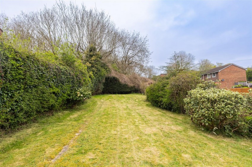 Images for Centre Drive, Epping