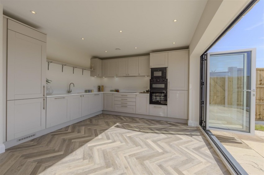 Images for Rosewood, Upland Road, Thornwood,