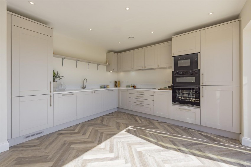 Images for Rosewood, Upland Road, Thornwood,
