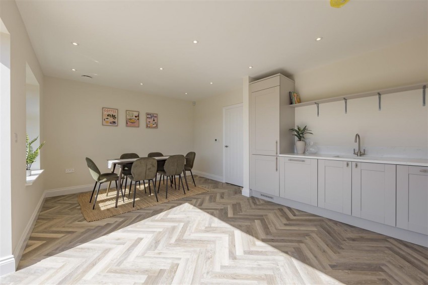Images for Rosewood, Upland Road, Thornwood,