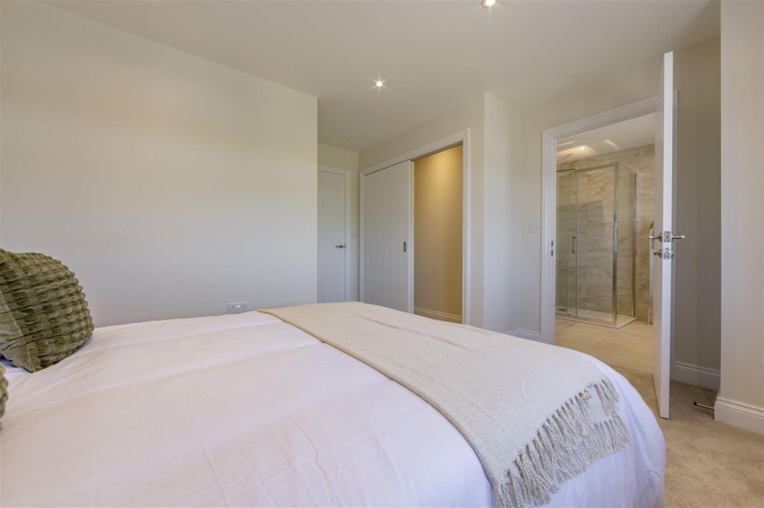 Images for Rosewood, Upland Road, Thornwood,
