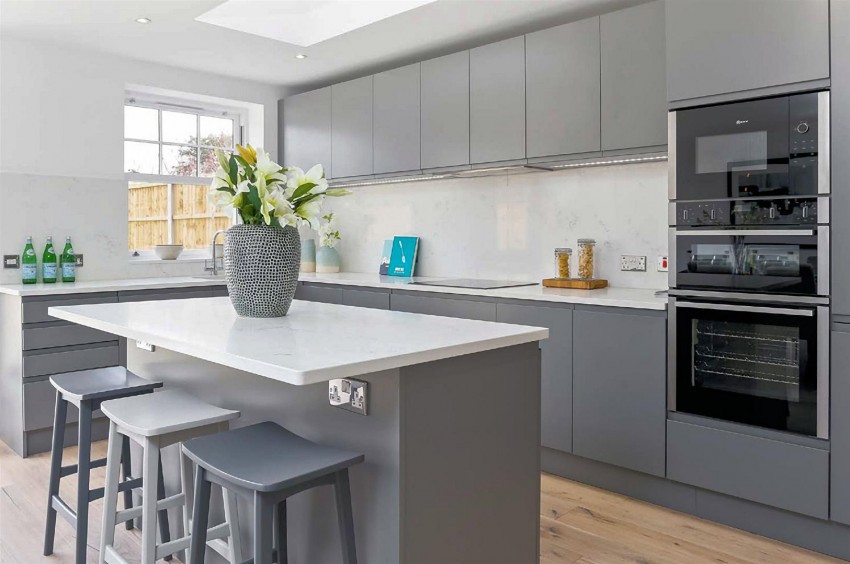 Images for Rosewood, Upland Road, Thornwood