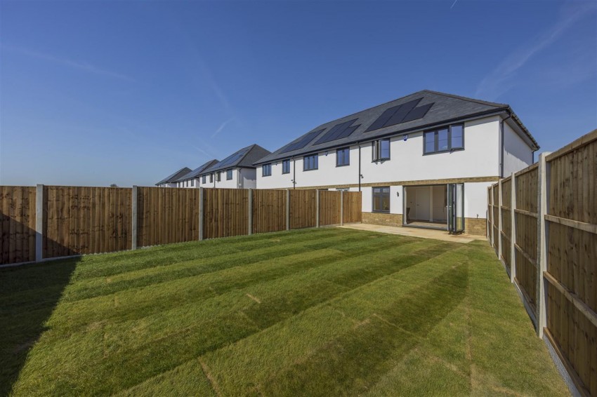 Images for Rosewood, Upland Road, Thornwood