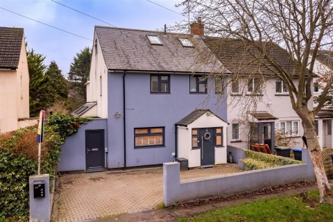 View Full Details for Ivy Chimneys, Epping