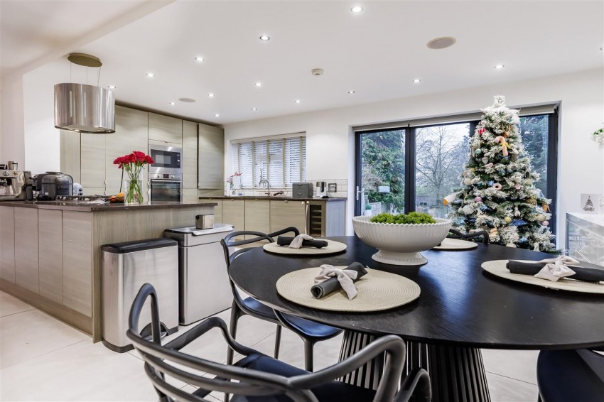 Images for Ivy Chimneys, Epping