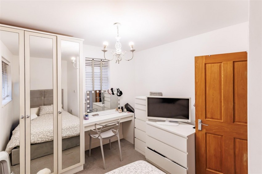 Images for Ivy Chimneys, Epping