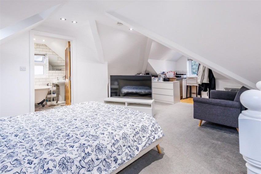 Images for Ivy Chimneys, Epping