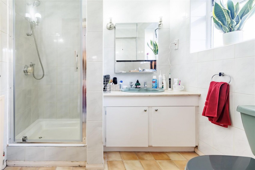 Images for Epping Road, Broadley Common