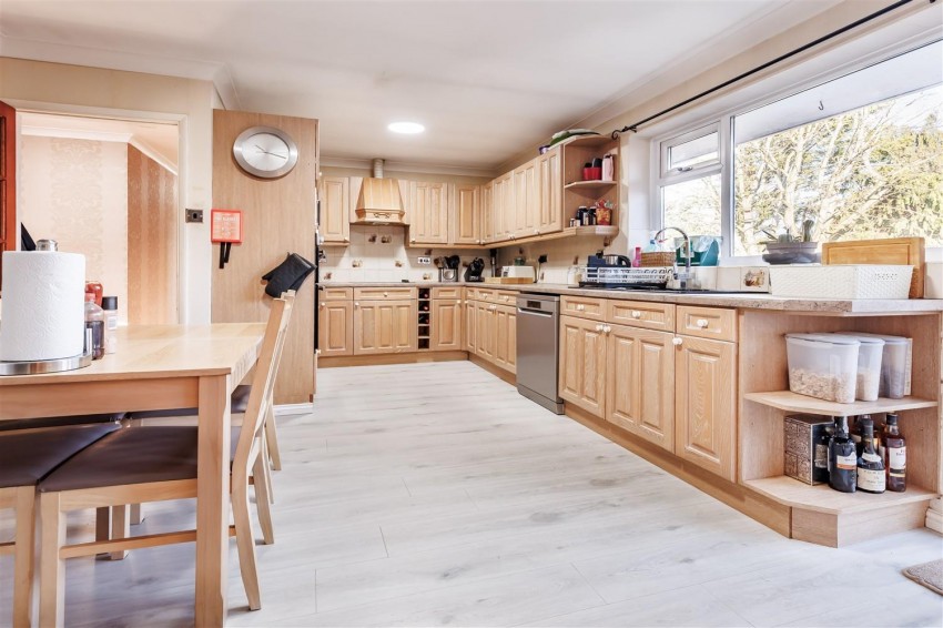 Images for Epping Road, Broadley Common