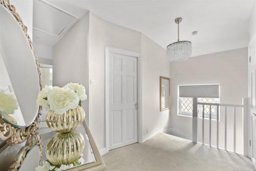 Images for Grange Crescent, Chigwell