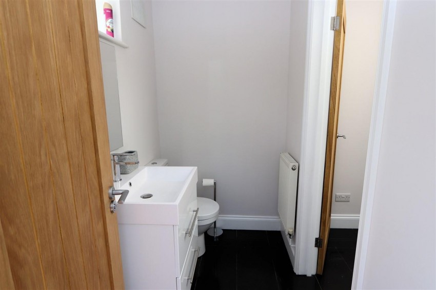 Images for Coopers Hill, Ongar