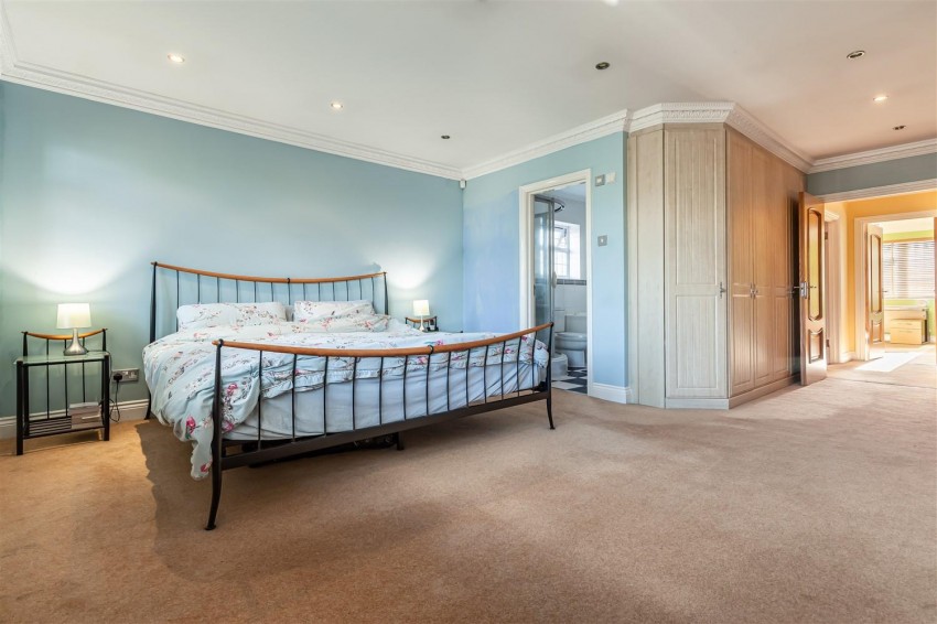 Images for High View Close, Loughton