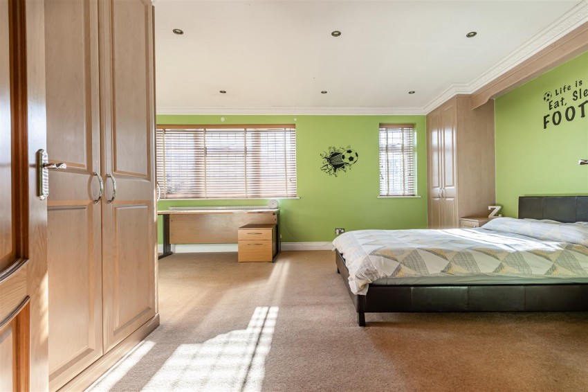 Images for High View Close, Loughton