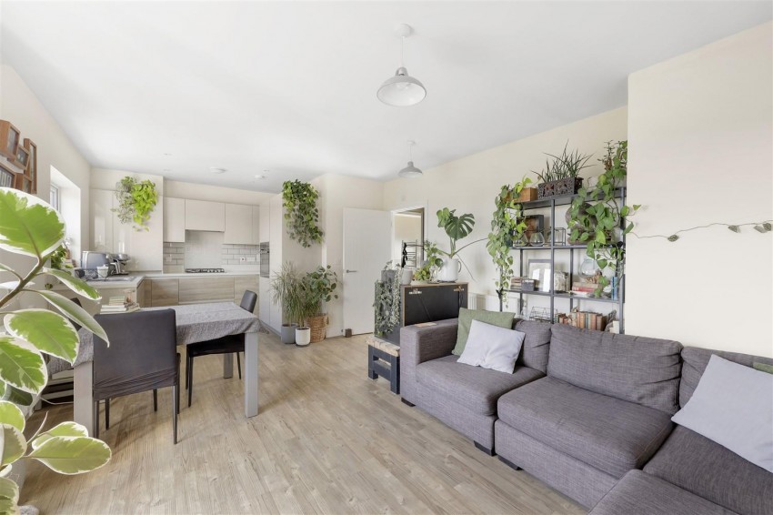 Images for Blackthorn Avenue, Chigwell