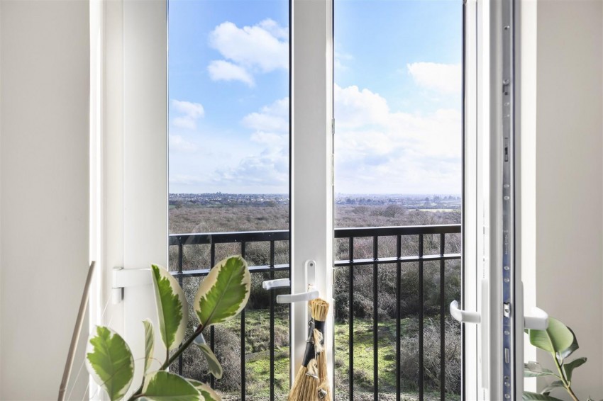 Images for Blackthorn Avenue, Chigwell