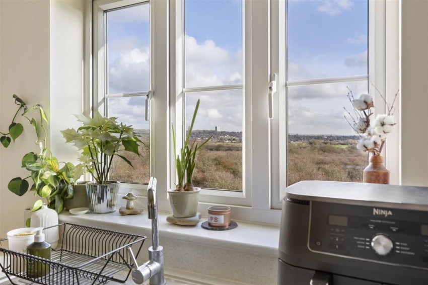 Images for Blackthorn Avenue, Chigwell