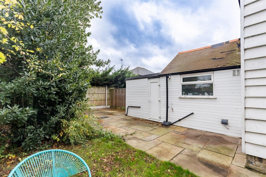 Images for 151 High Road, Loughton