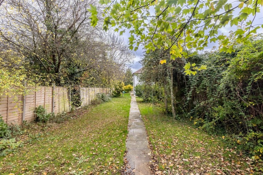 Images for 151 High Road, Loughton