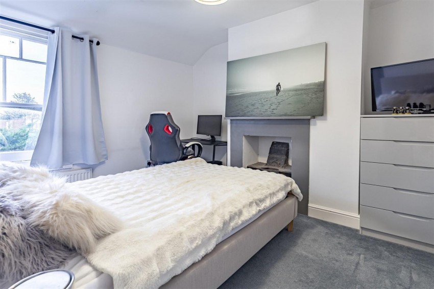 Images for 151 High Road, Loughton