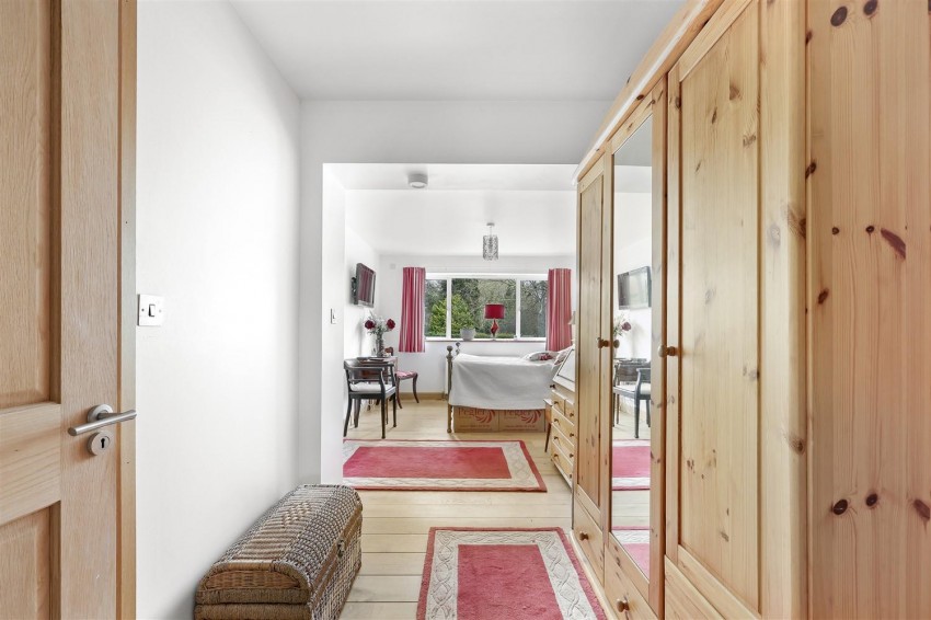 Images for Ravensmere, Epping