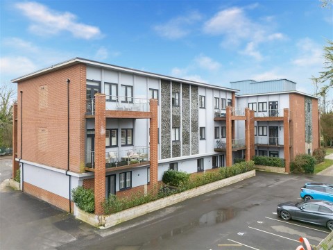 View Full Details for Ashwells Road, Pilgrims Hatch.