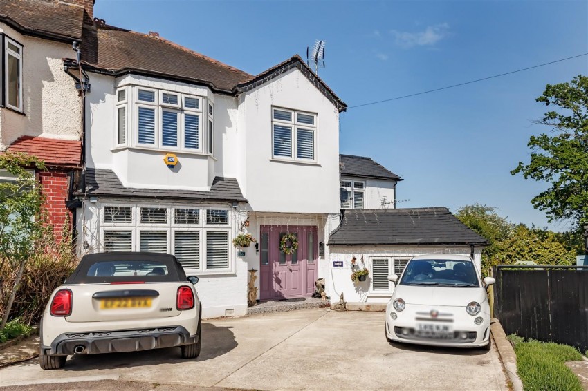 Images for Larkshall Crescent, Chingford,
