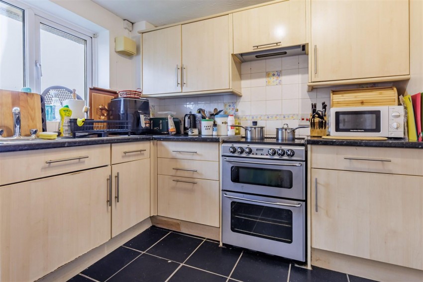 Images for Weald Hall Lane, Thornwood.