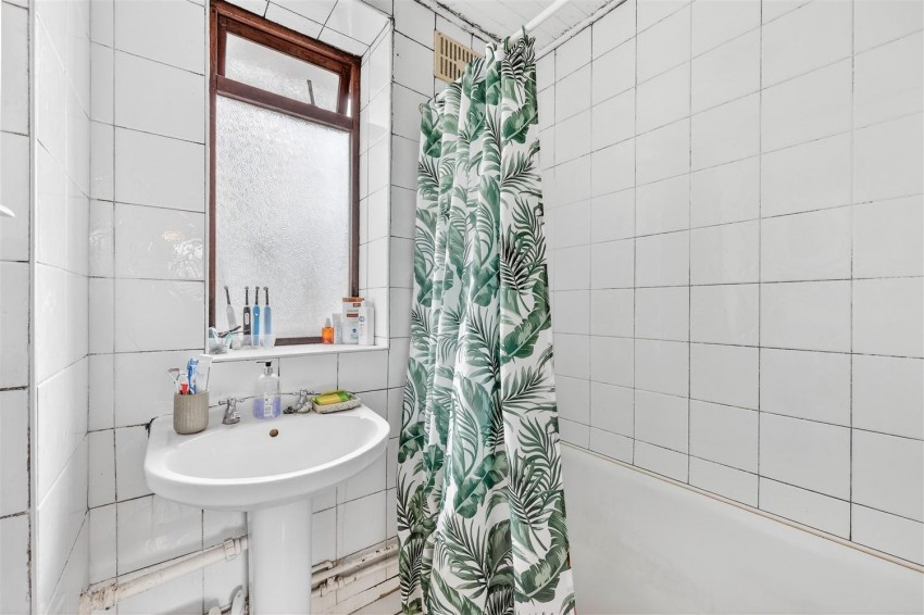 Images for Lushes Road, Loughton