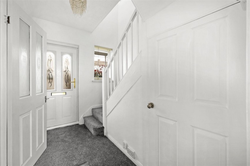 Images for Centre Avenue, Epping