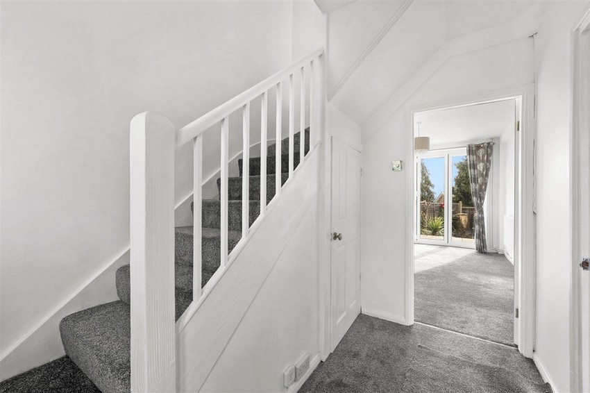 Images for Centre Avenue, Epping