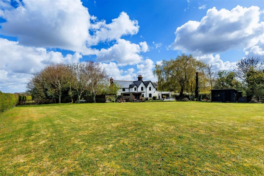 Images for Takleys manor cottage, Epping Upland