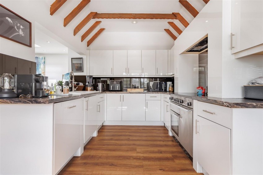 Images for Takleys manor cottage, Epping Upland