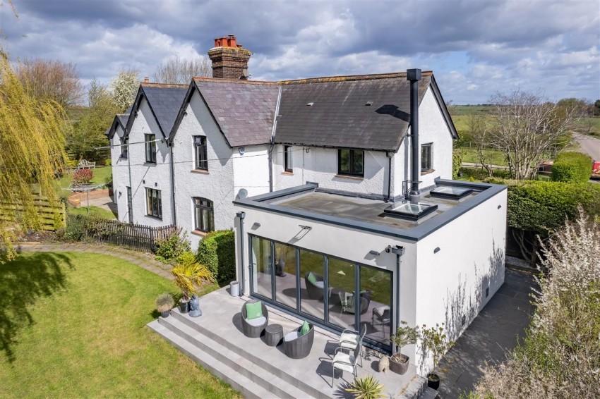 Images for Takleys manor cottage, Epping Upland