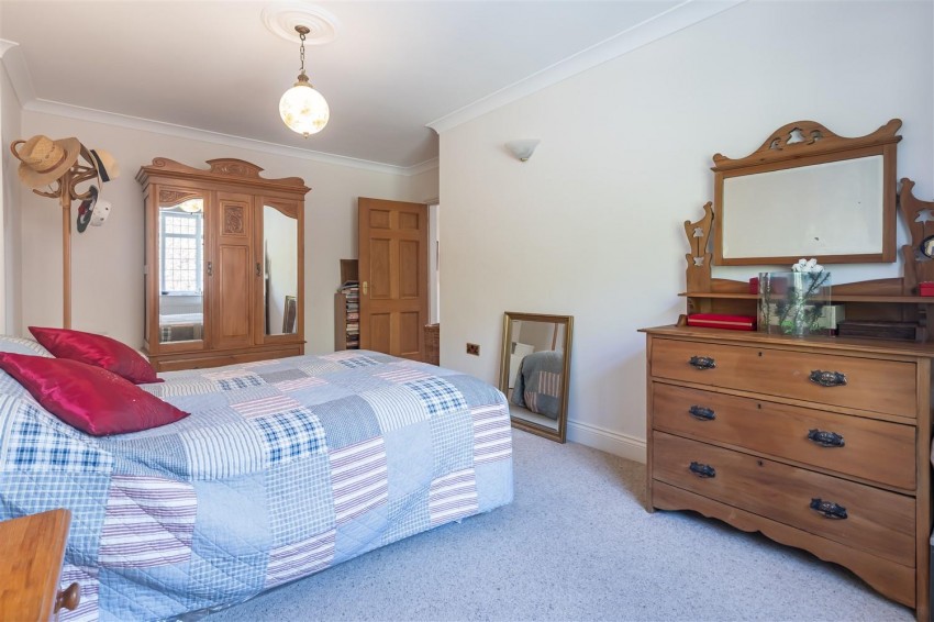 Images for Loughton Lane, Theydon Bois