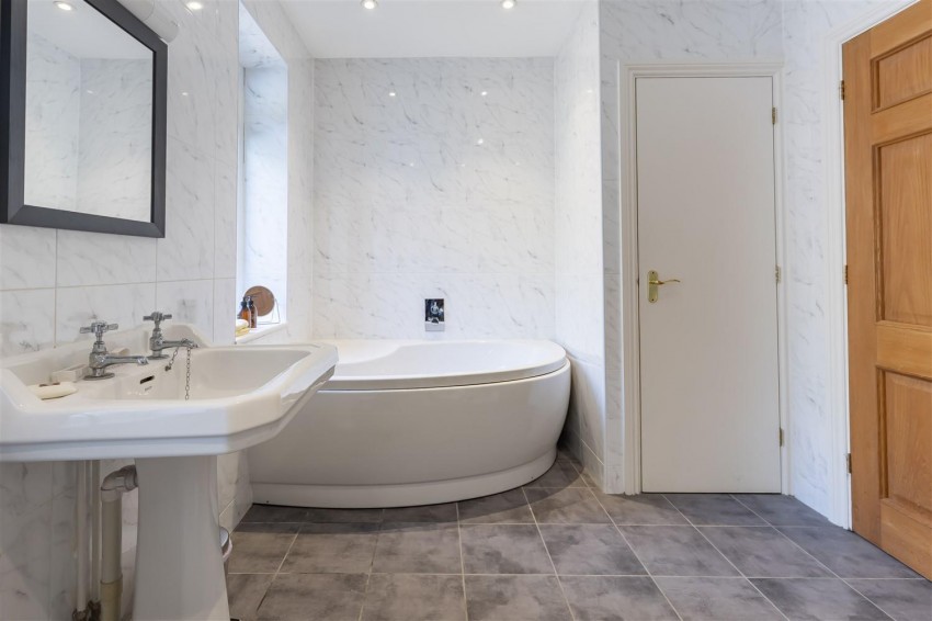 Images for Loughton Lane, Theydon Bois