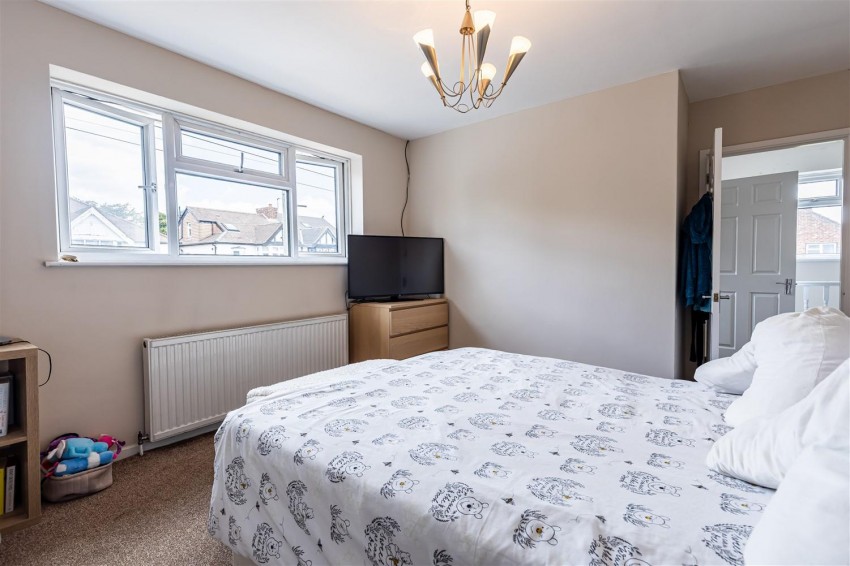 Images for Highland Avenue, Loughton