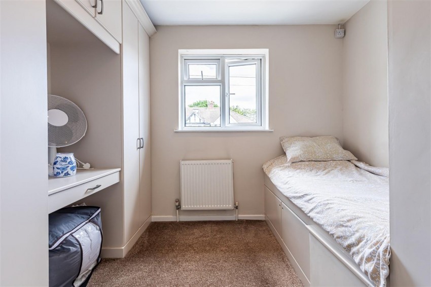 Images for Highland Avenue, Loughton