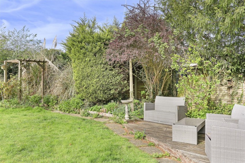 Images for Hows Mead, North Weald