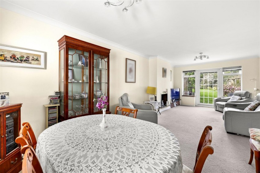 Images for Hows Mead, North Weald