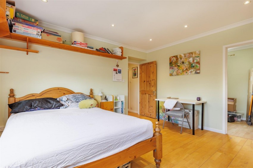 Images for Eatons Mead, Chingford