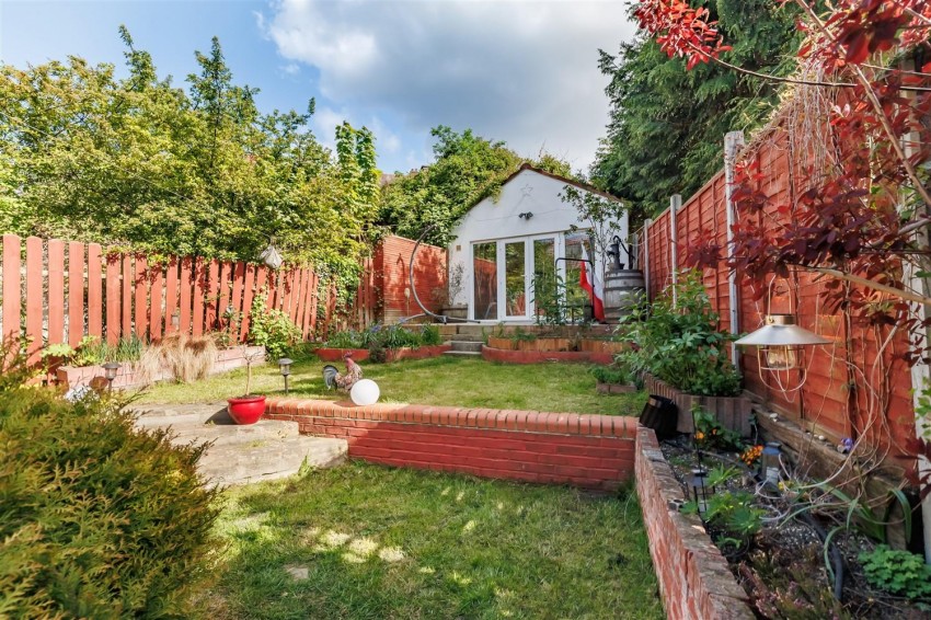 Images for Eatons Mead, Chingford