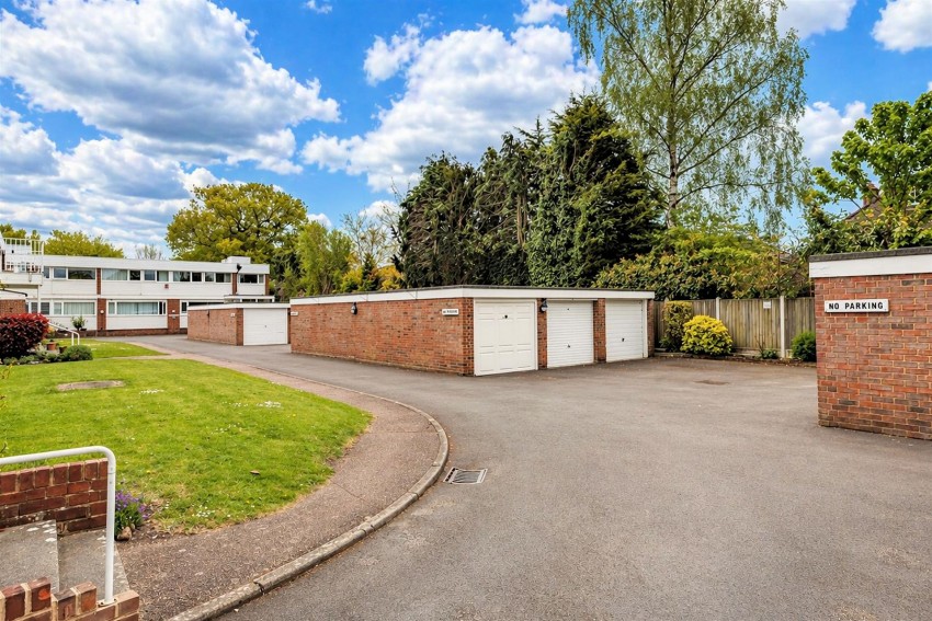 Images for Fairlawns, Tidys Lane, Epping