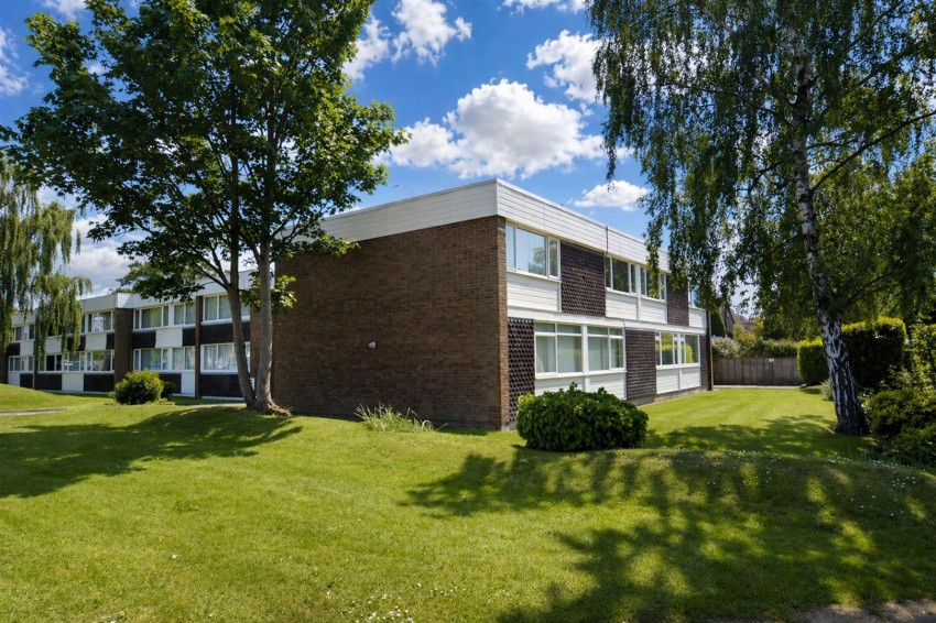 Images for Fairlawns, Tidys Lane, Epping