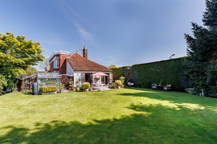 Images for The Elms, Masons Bridge Farm Rd, Fiddlers Hamlet, Epping