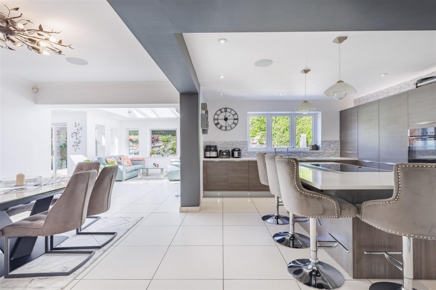 Images for Ravensmere, Epping